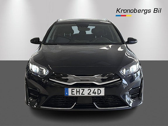 Kia Ceed 2 of 24