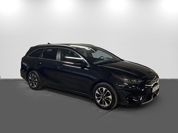 Kia Ceed 3 of 5