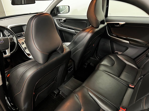 Volvo XC60 9 of 14