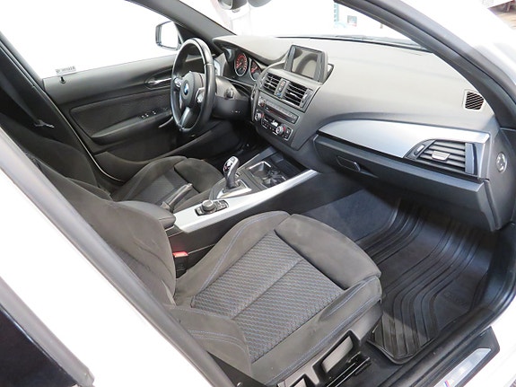 BMW 120d 5 of 5