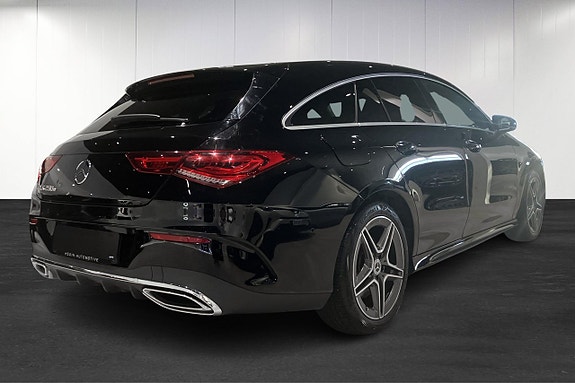 Mercedes-Benz CLA250 e 4 of 5
