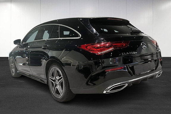 Mercedes-Benz CLA250 e 3 of 5