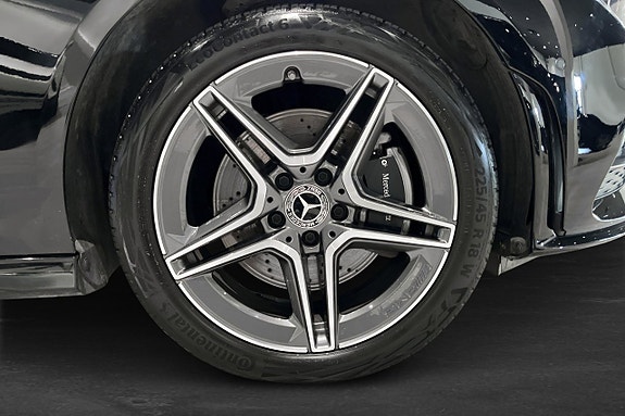Mercedes-Benz CLA250 e 5 of 5