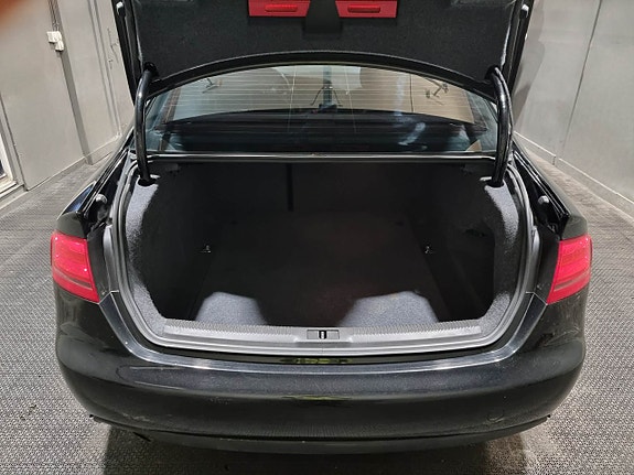 Audi A4 5 of 5