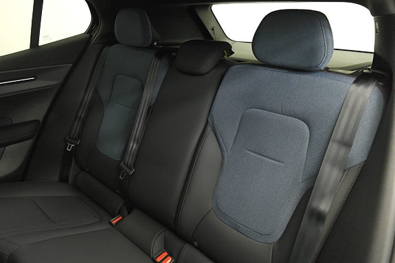 Volvo EX30 14 of 19