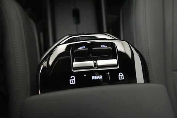 Volvo EX30 12 of 19