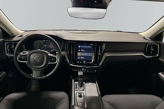 Volvo V60 Cross Country 4 of 5