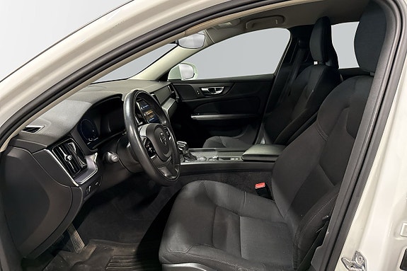 Volvo V60 Cross Country 5 of 5