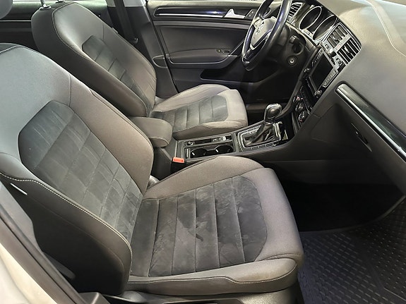 Volkswagen Golf VII 8 of 14
