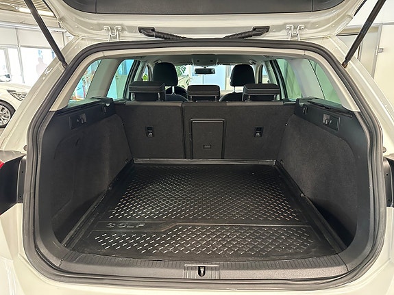 Volkswagen Golf VII 5 of 14