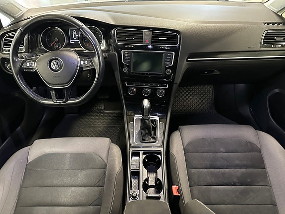 Volkswagen Golf VII 7 of 14