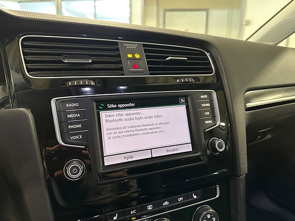 Volkswagen Golf VII 11 of 14