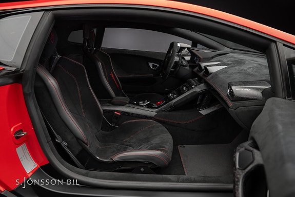 Lamborghini Huracan 27 of 29