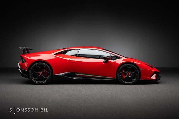 Lamborghini Huracan 3 of 5