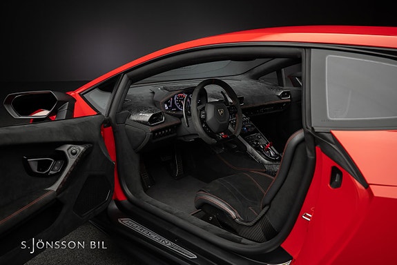 Lamborghini Huracan 16 of 29