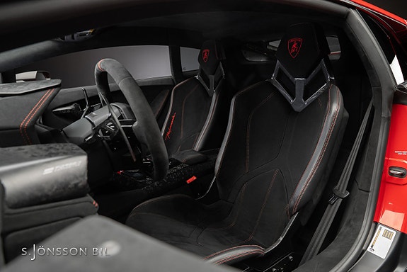 Lamborghini Huracan 17 of 29