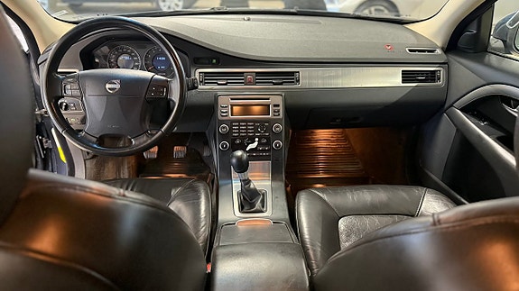 Volvo V70 16 of 21