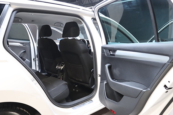 Skoda Superb 11 of 24