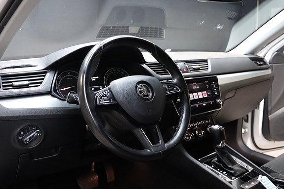 Skoda Superb 9 of 24