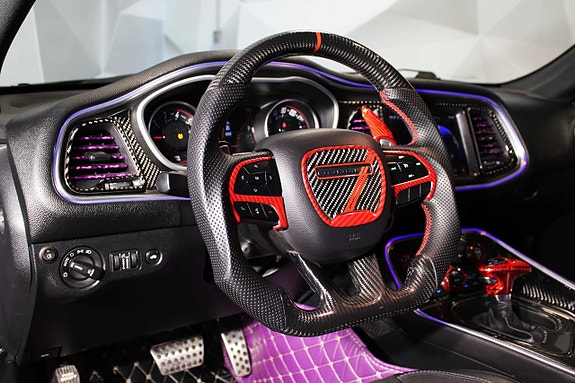 Dodge Challenger 14 of 27