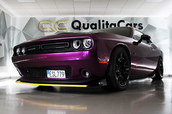 Dodge Challenger 5 of 5