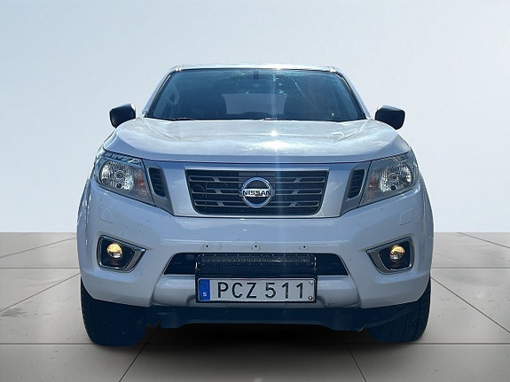 Nissan Navara 2 of 21