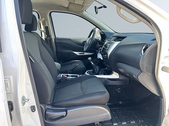 Nissan Navara 10 of 21