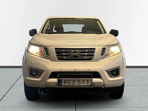 Nissan Navara 2 of 5