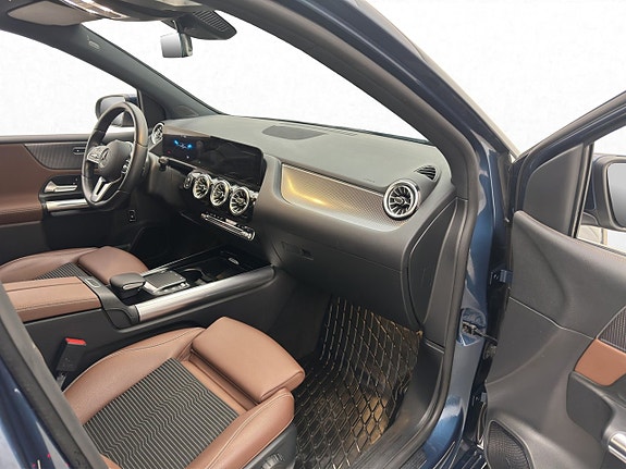Mercedes-Benz B200 d 22 of 30