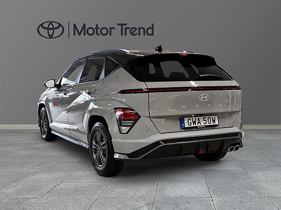 Hyundai Kona 2 of 5