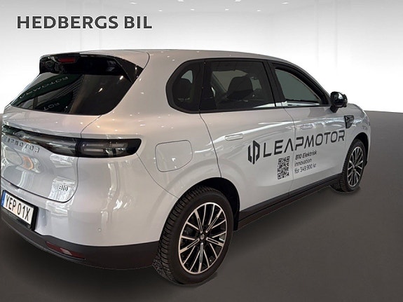 Leapmotor B10 3 of 17