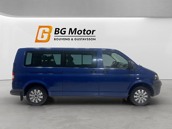 Volkswagen Caravelle 3 of 18