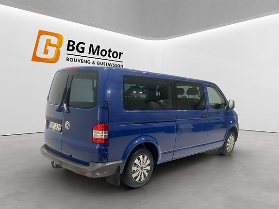 Volkswagen Caravelle 4 of 18