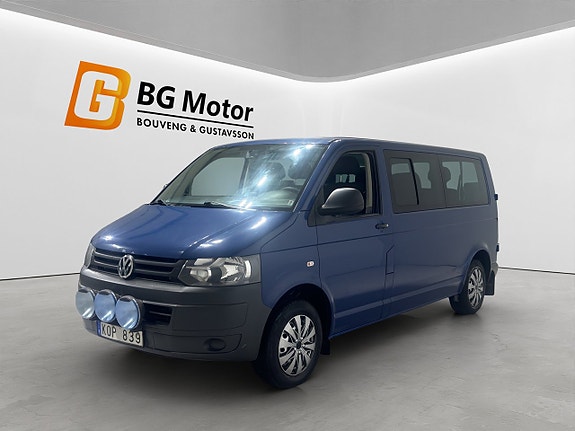 Volkswagen Caravelle 7 of 18