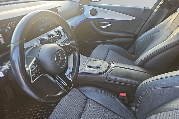Mercedes-Benz E300 7 of 10