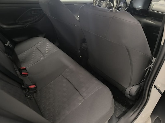 Toyota Yaris 9 of 10