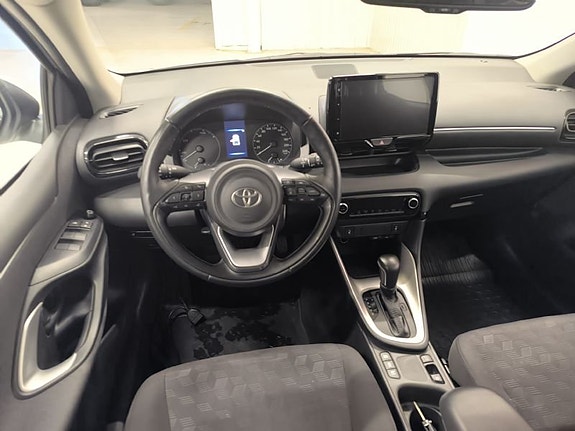 Toyota Yaris 6 of 10