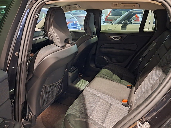 Volvo V60 5 of 8
