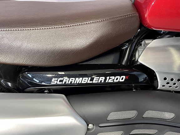 Triumph SCRAMBLER 1200 X 11 of 17