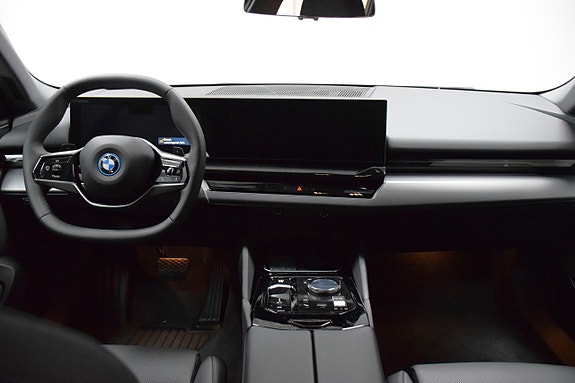 BMW 530e 3 of 19