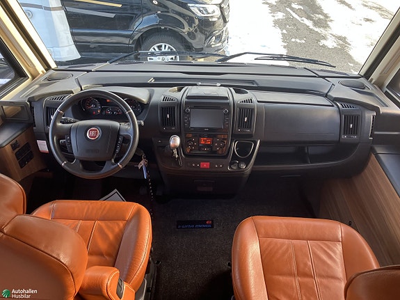 Eura Mobil INTEGRA 890 EB/ Kampanj/Hydraliska stödben 12 of 21