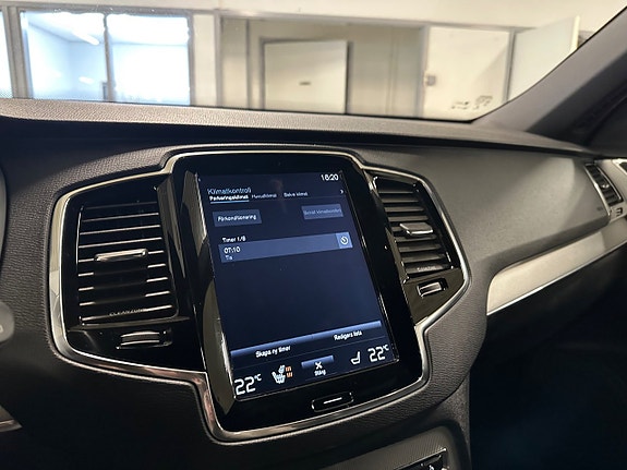 Volvo XC90 19 of 21