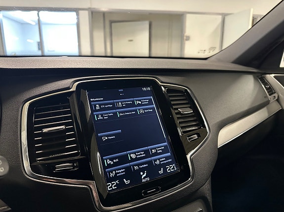 Volvo XC90 14 of 21