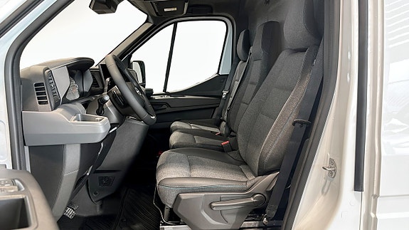 Nissan Interstar 5 of 5