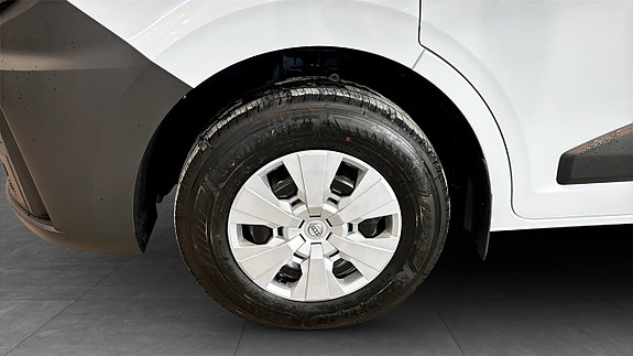 Nissan Interstar 9 of 21