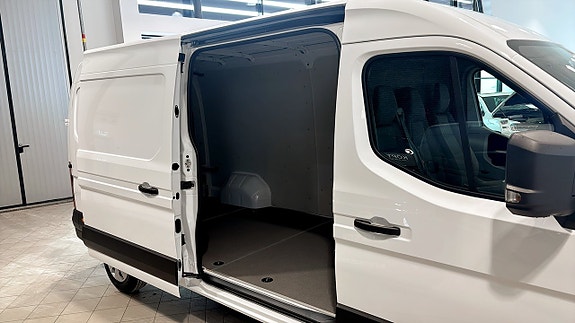 Nissan Interstar 14 of 21