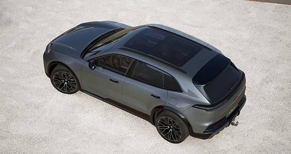 Porsche Cayenne 5 of 5