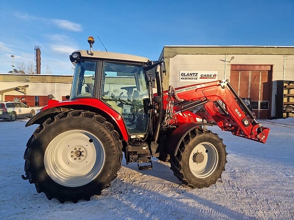Massey Ferguson 5610