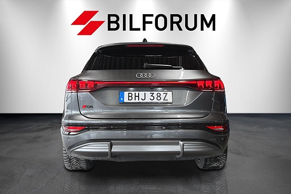 Audi Q6 e-tron 4 of 5