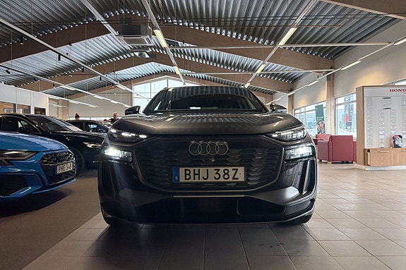 Audi Q6 e-tron 16 of 19